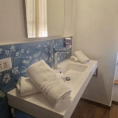 Torres House & 3*